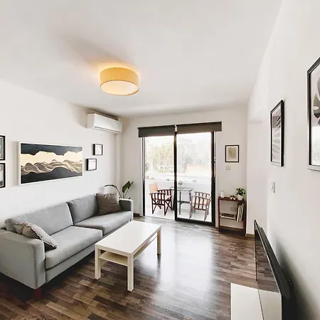 Modern In Center, 5min From Larnaca