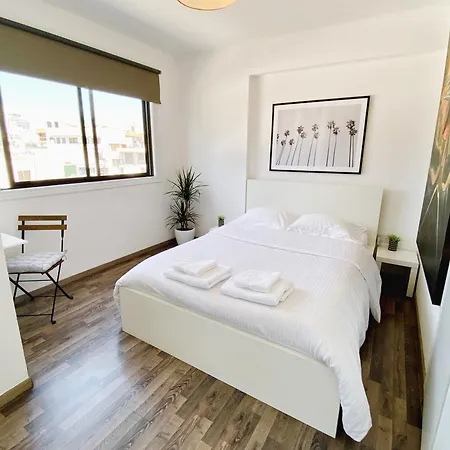 Modern In Center, 5min From *