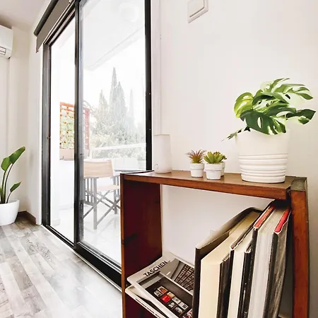 Modern In Center, 5min From Apartament Larnaca