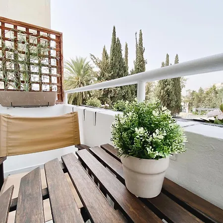 Modern In Center, 5min From